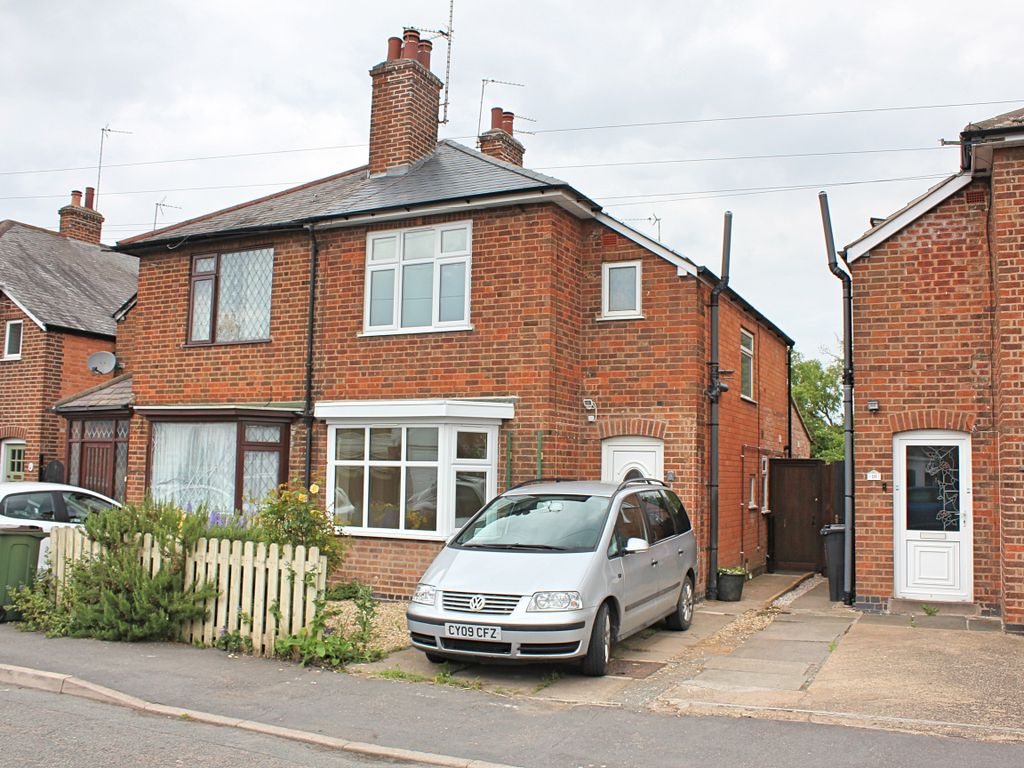3 bed semidetached house to rent in Grange Road, Wigston LE18 Zoopla