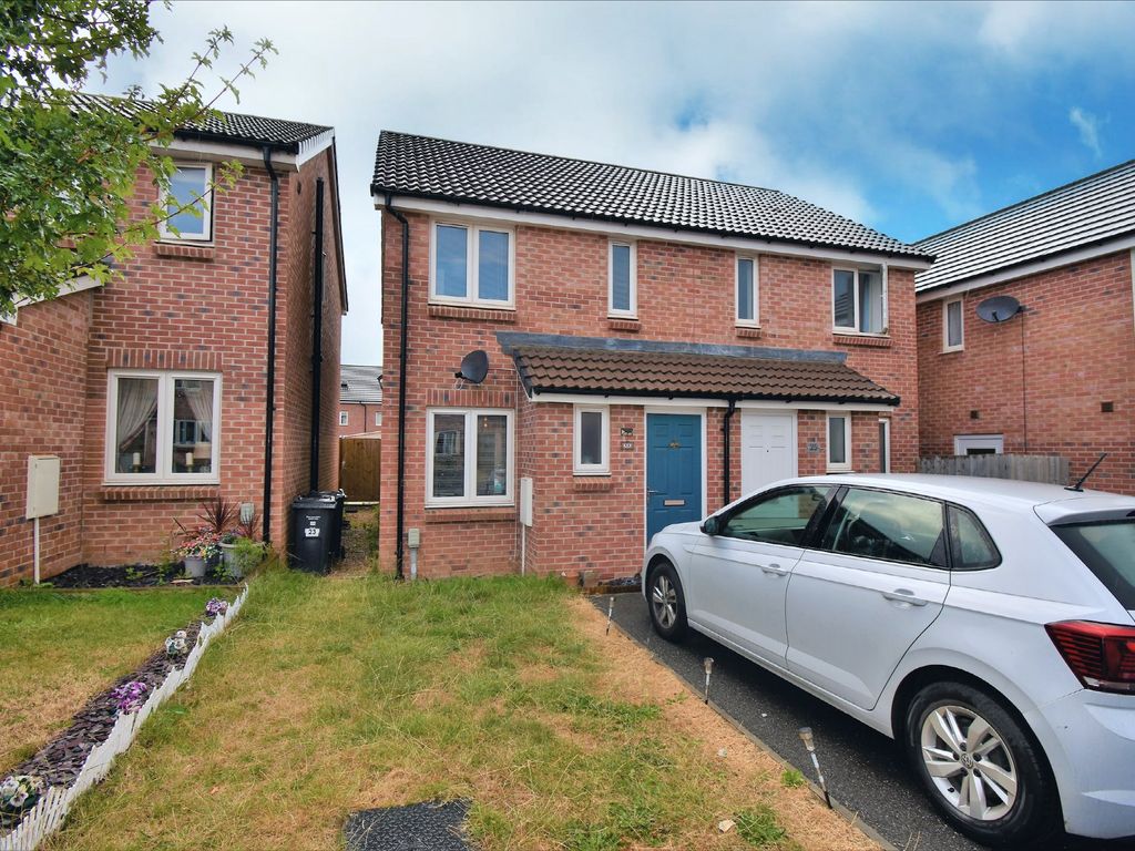 2 bed semidetached house for sale in Sweet Chestnut, Cranbrook, Exeter