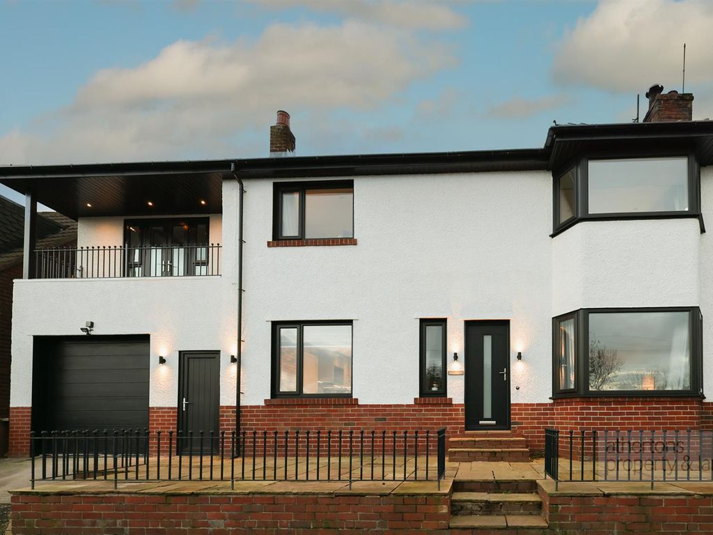 3 bed semidetached house for sale in Whalley Road, Billington, Ribble