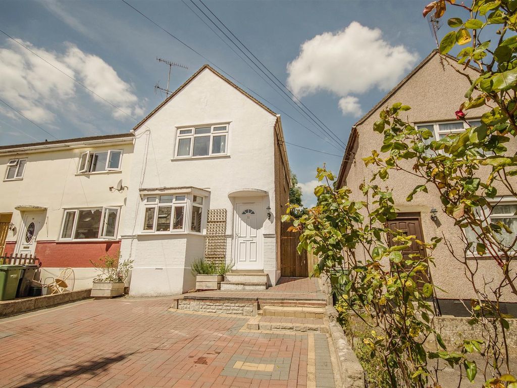 2 bed end terrace house for sale in Rosebery Road, Woodmancote, Dursley