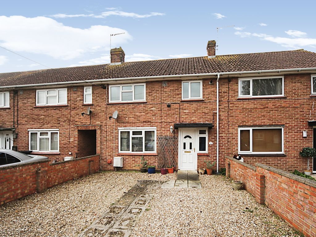 2 bed terraced house for sale in Stapleton Close, Martock, Somerset