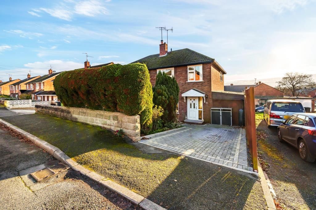 3 bed semidetached house for sale in Wesley Avenue, StourportOnSevern DY13, £180,000 Zoopla