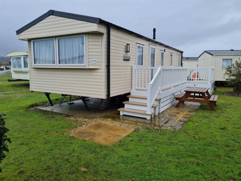 3 bed mobile/park home for sale in Main Drive, Greenacres, Morfa Bychan