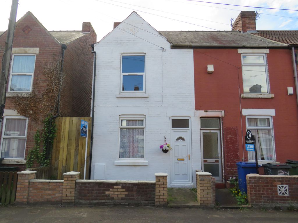 2 bed terraced house to rent in Ronald Road, Balby, Doncaster DN4, £600