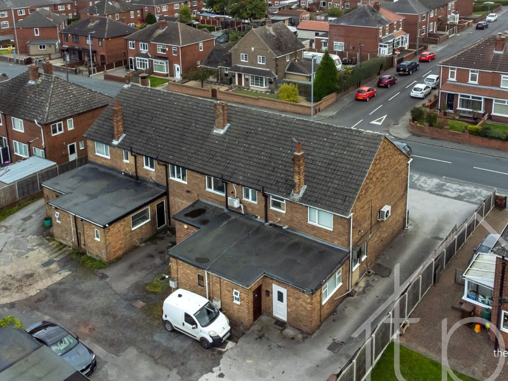 3 bed semidetached house to rent in Minsthorpe Lane, South Elmsall