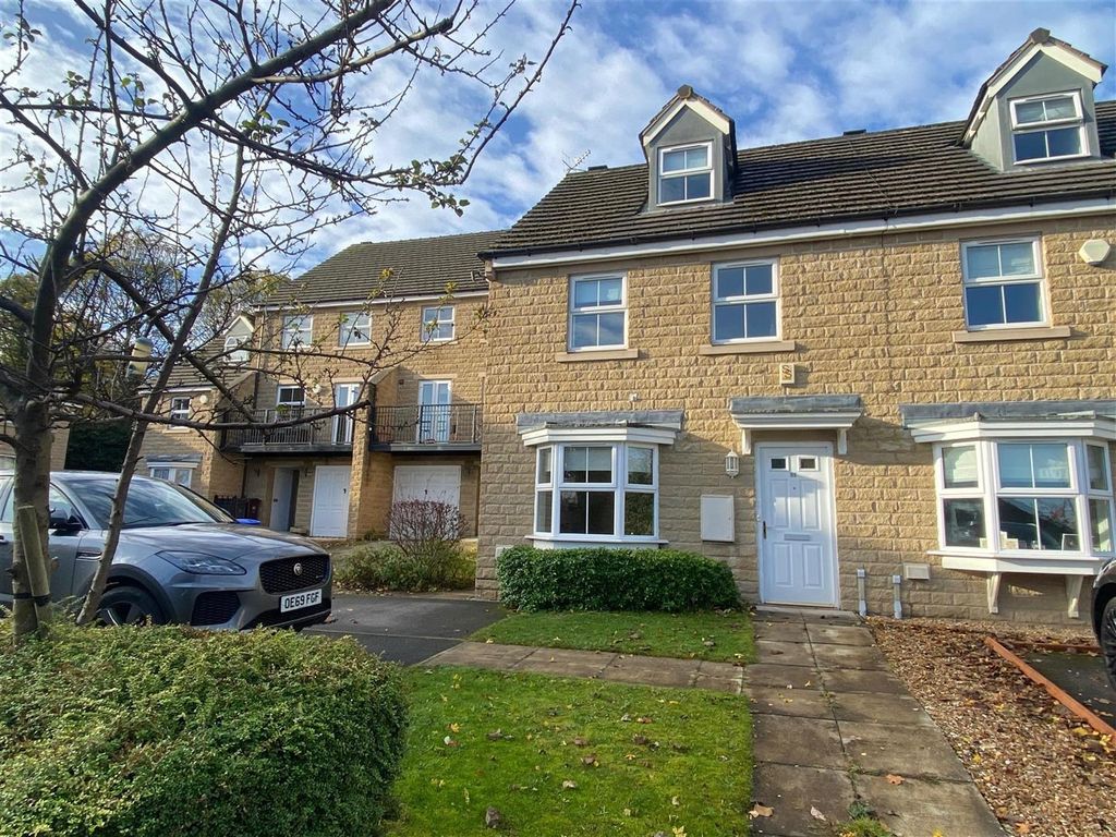 3 bed town house to rent in Grenoside Mount, Grenoside, Sheffield S35, £1,150 pcm Zoopla