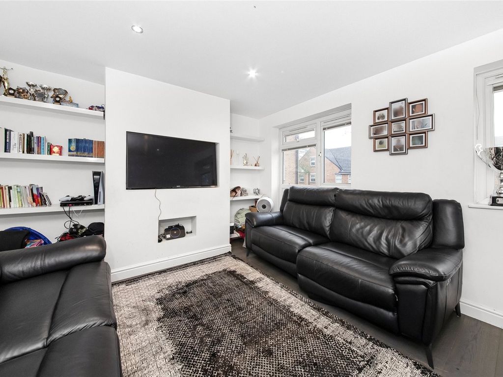 3 bed flat for sale in Mill Green, London Road, Mitcham Junction