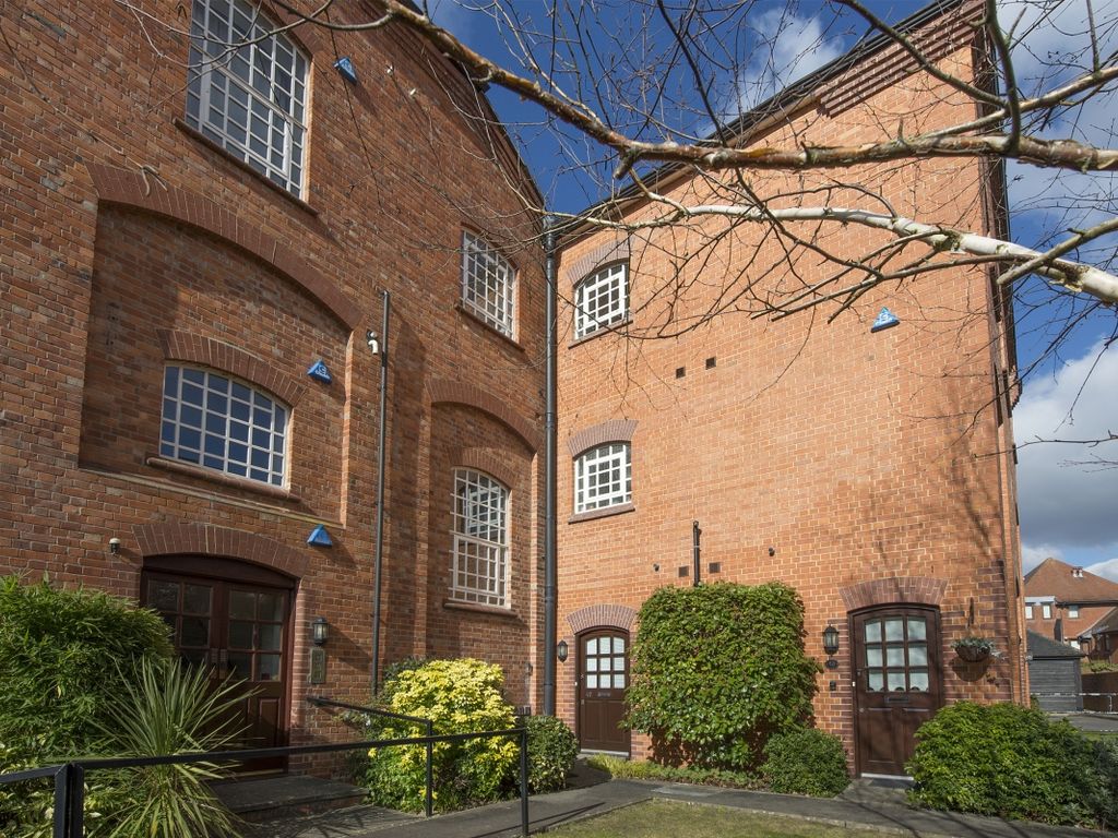 2 bed flat to rent in Coopers Lane, Abingdon OX14, £1,500 pcm Zoopla