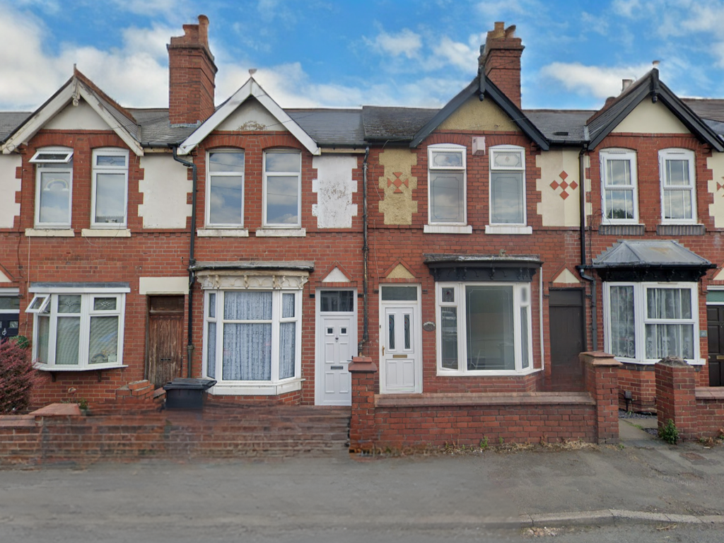 3 bed terraced house to rent in Vicarage Road, Halesowen, West Midlands