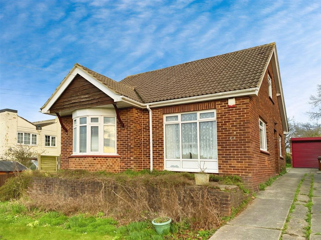 4 bed detached house for sale in Snodhurst Avenue, Walderslae, Chatham