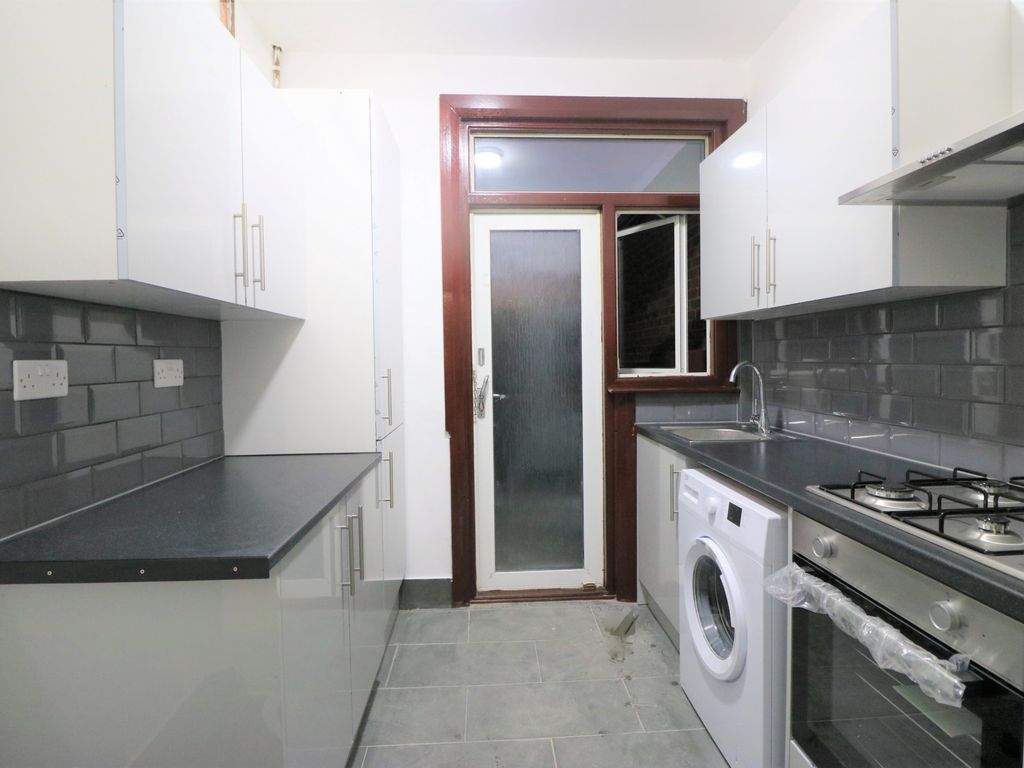 3 bed terraced house to rent in Benton Road, Ilford, Essex IG1 Zoopla
