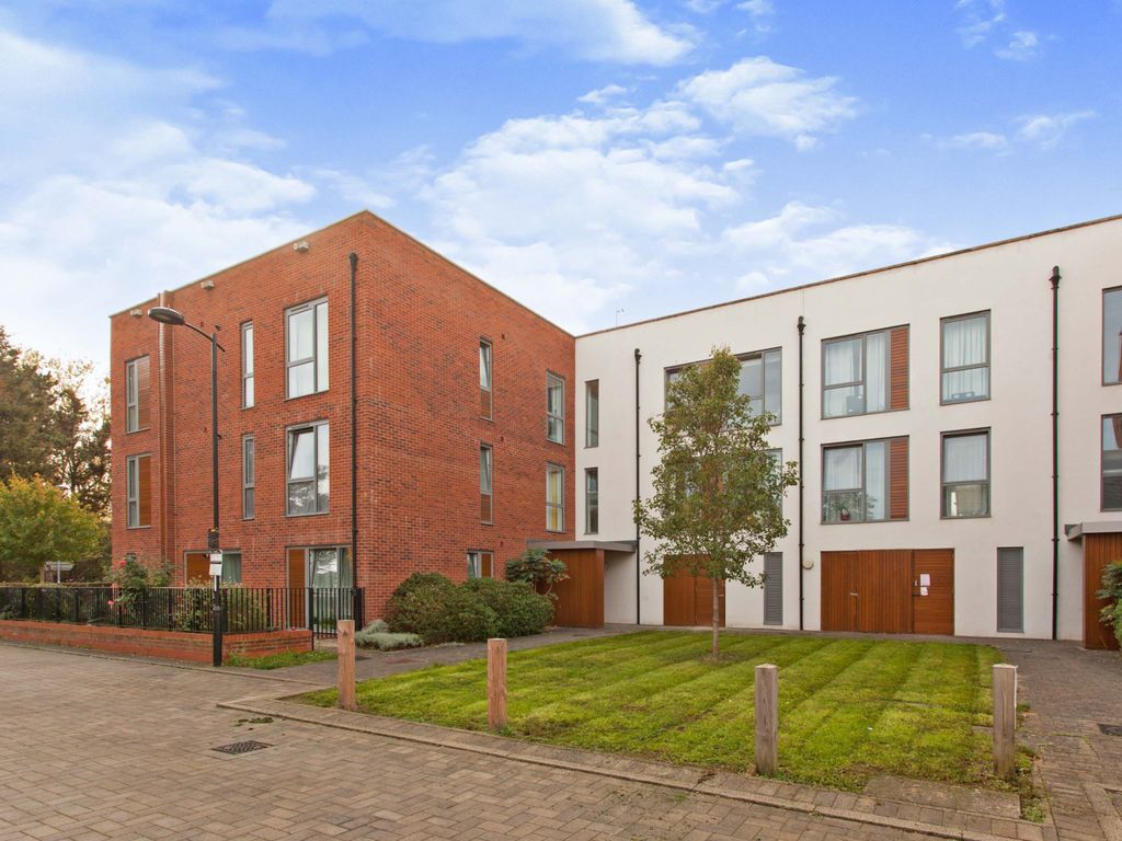 Spring Drive, Trumpington CB2  