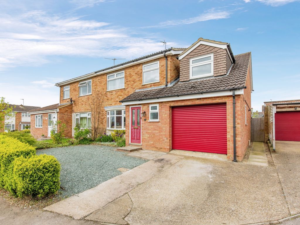 4 bed semidetached house for sale in Lee Way, Raunds NN9 Zoopla