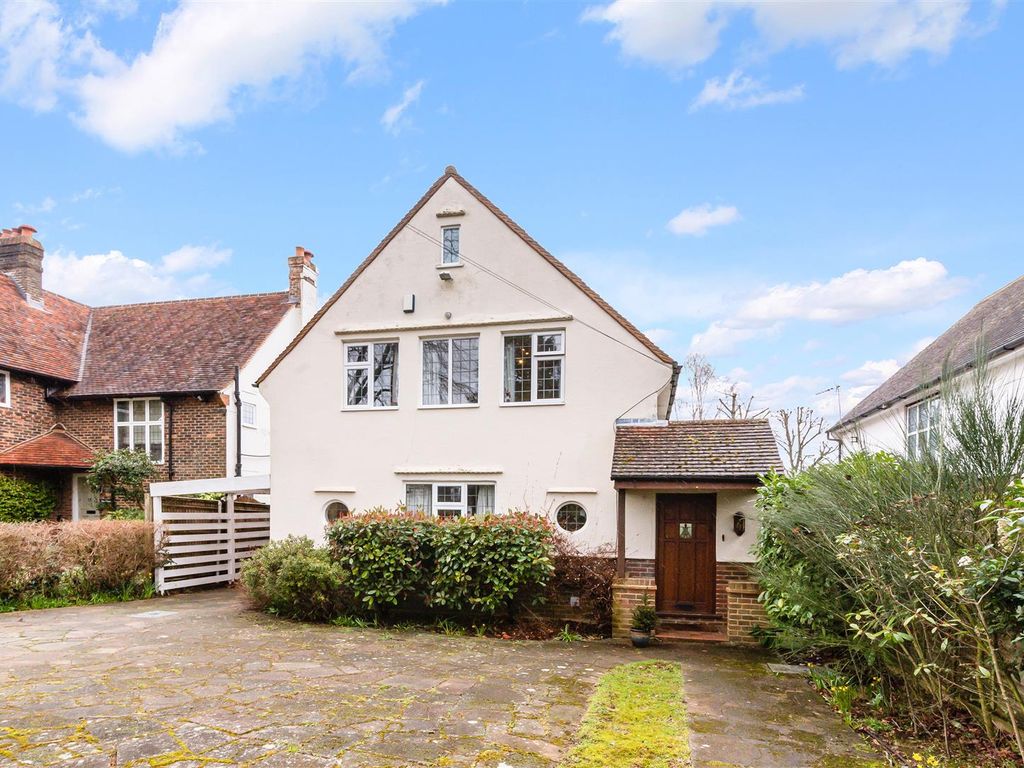 4 bed detached house for sale in Colcokes Road, Banstead SM7 Zoopla