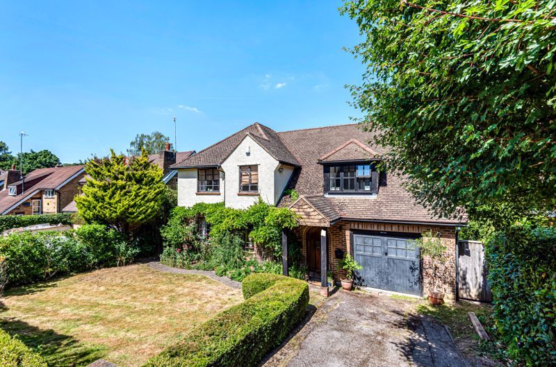 5 bed detached house for sale in Valley Road, Kenley CR8 Zoopla