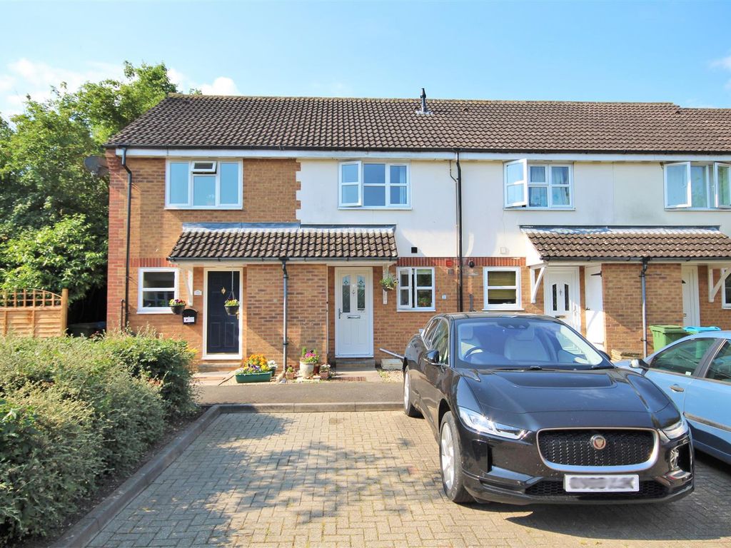 2 bed terraced house to rent in Turnstone Way, Watermead, Aylesbury HP19 Zoopla