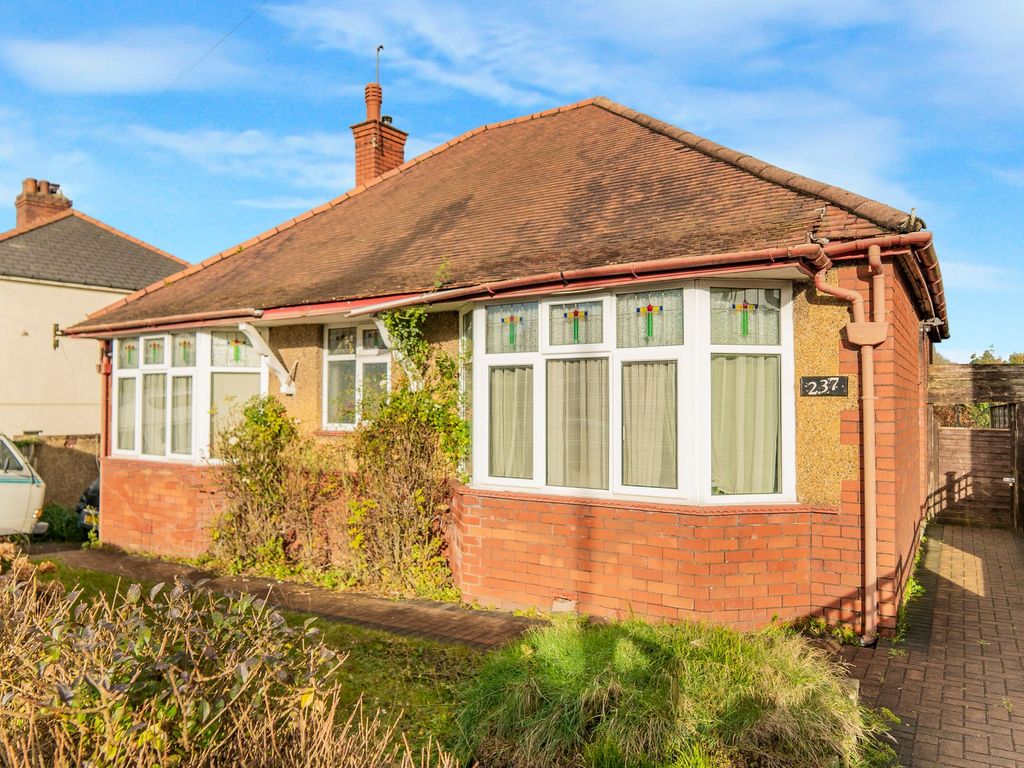 3 bed detached house for sale in Christchurch Road, Newport NP19, £