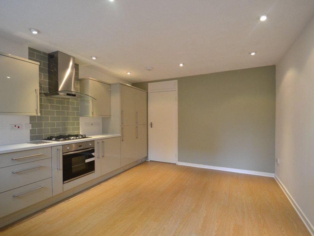 4 bed property to rent in Fishers Lane, Chiswick W4 Zoopla