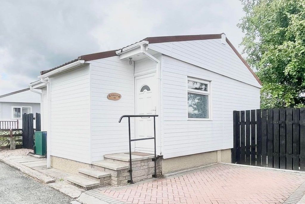 2 bed mobile/park home for sale in Pentland Park, Midlothian, Loanhead