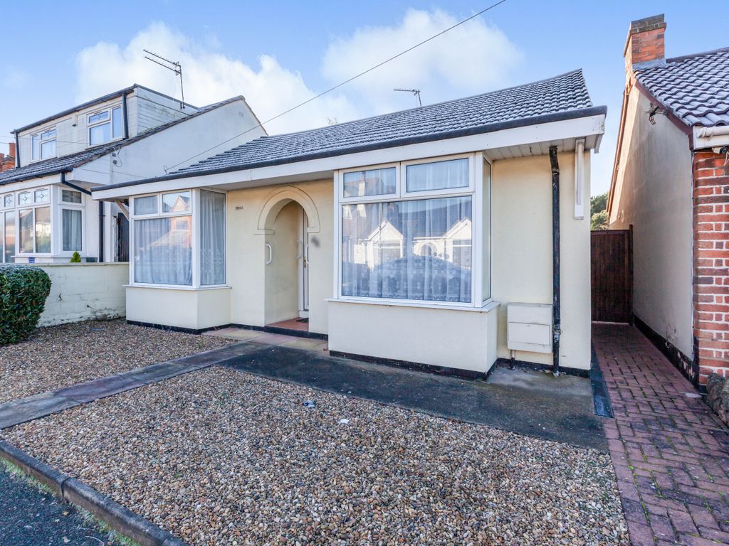 2 bed detached bungalow for sale in Brighton Avenue, Syston, Leicester