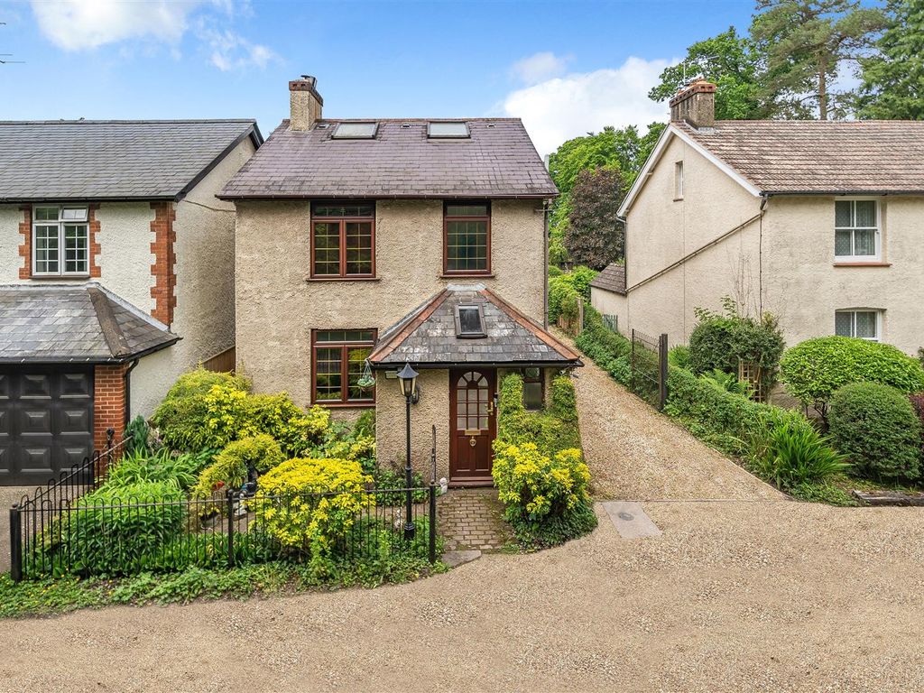 3 bed detached house for sale in Passfield Common, Passfield, Liphook