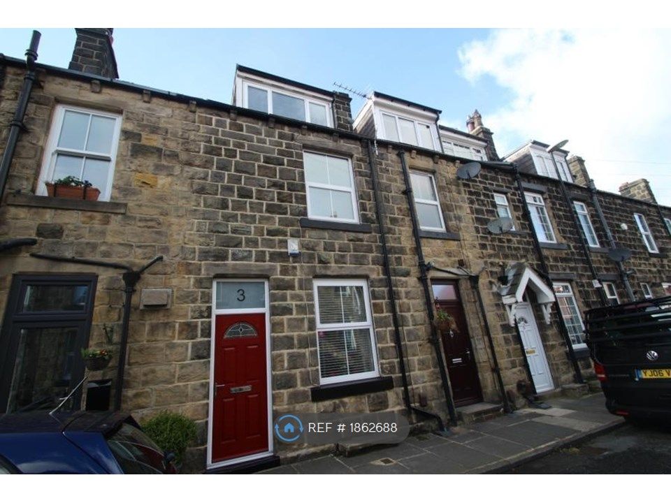 3 bed terraced house to rent in Fernbank Terrace, Yeadon, Leeds LS19, £