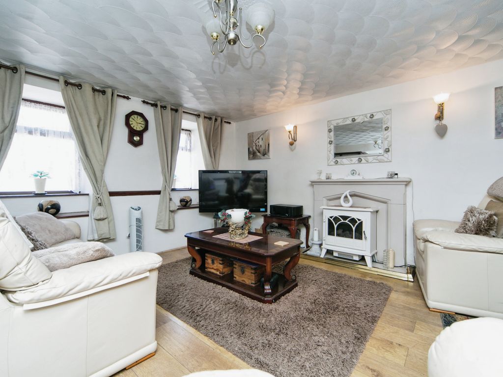 3 bed end terrace house for sale in Trearddur Square, Holyhead LL65, £