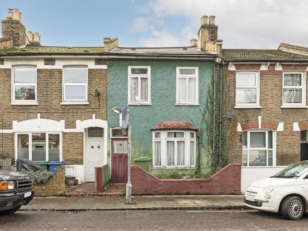 3 bed property for sale in Kirkwood Road, London SE15, £650,000 Zoopla