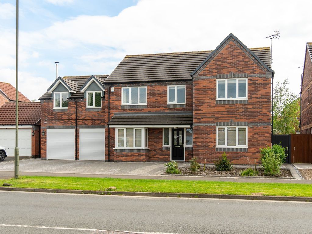 5 bed detached house for sale in Pennyfields Boulevard, Long Eaton NG10
