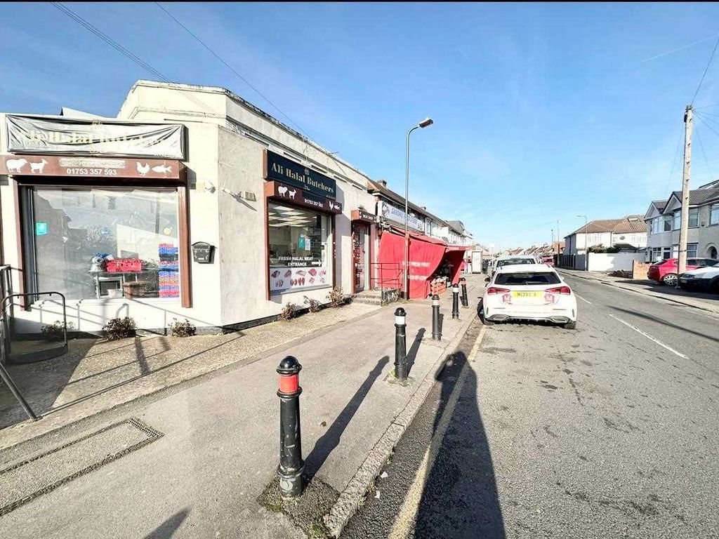 Commercial property to let in Woodland Avenue, Slough SL1 Zoopla