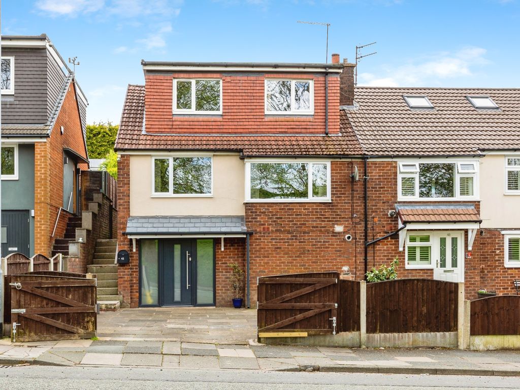 2 bed semidetached house for sale in Clough Road, Manchester M24, £