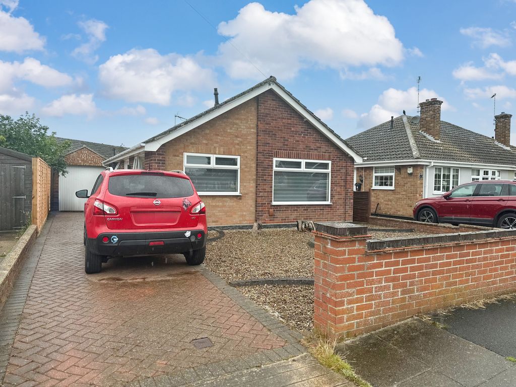 2 bed detached bungalow for sale in Evans Drive, Lowestoft NR32 Zoopla