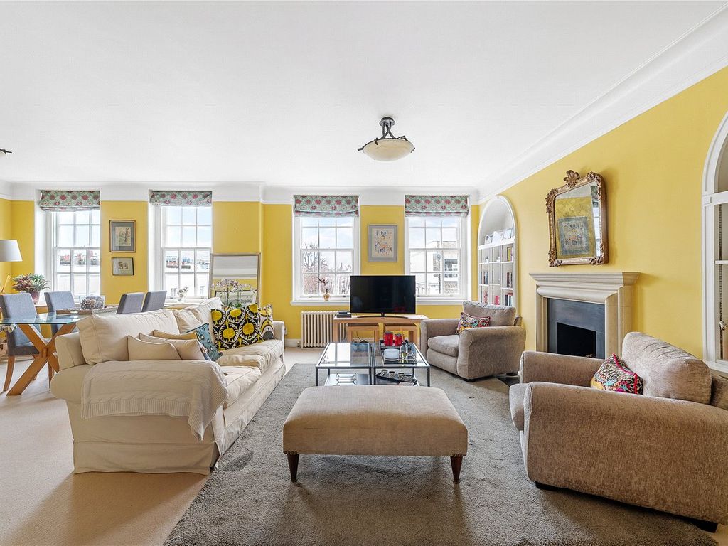 2 bed flat for sale in Onslow Court, Drayton Gardens, London SW10, £