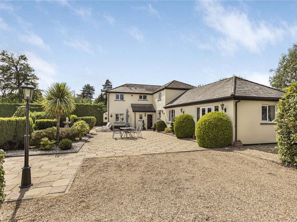 3 bed detached house for sale in Newgate Street, Newgate Street Village