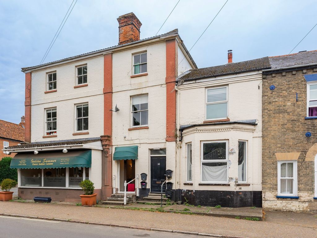 2 bed flat to rent in Station Street, Swaffham PE37, £750 pcm Zoopla