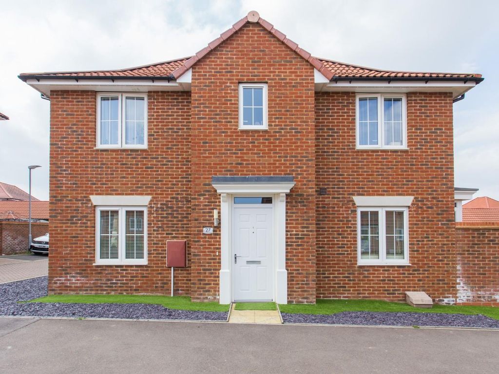 3 bed end terrace house for sale in Corminster Avenue, Aylesham
