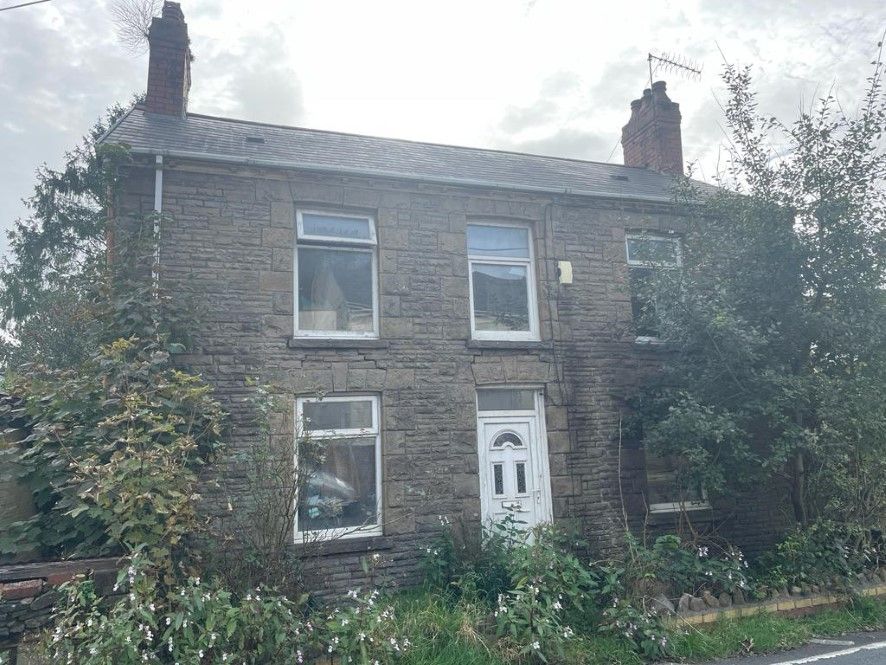 3 bed detached house for sale in 98 Swansea Road, Trebanos, Pontardawe, Swansea SA8, £65,000