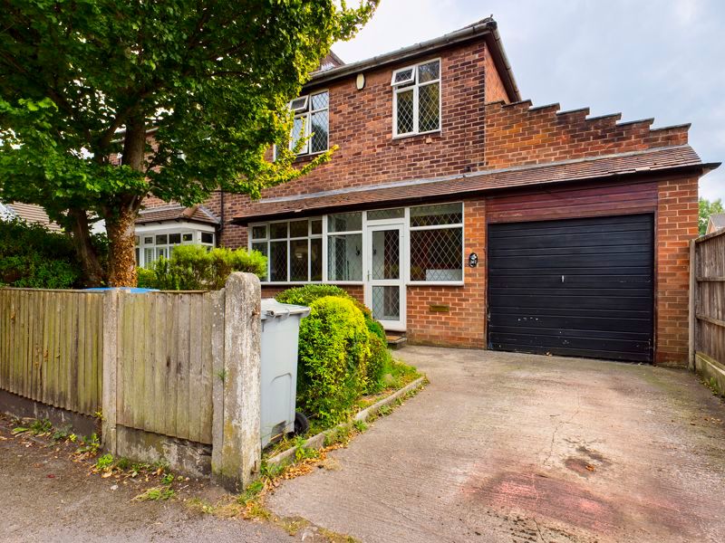 3 bed semidetached house for sale in Church Road, Flixton, Trafford