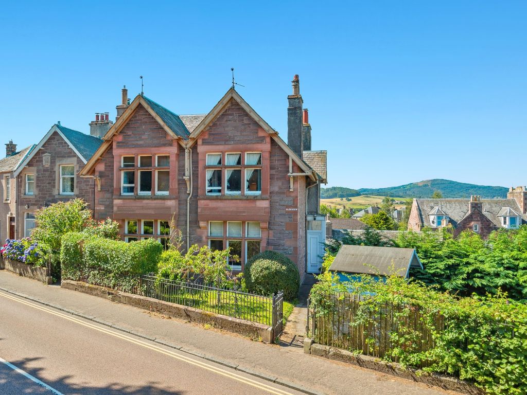 4 bed semidetached house for sale in Comrie Road, Crieff, Perthshire