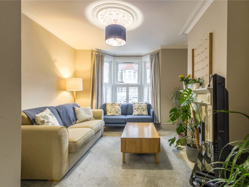 3 bed terraced house to rent in Hill Avenue, Bedminster, Bristol BS3, £