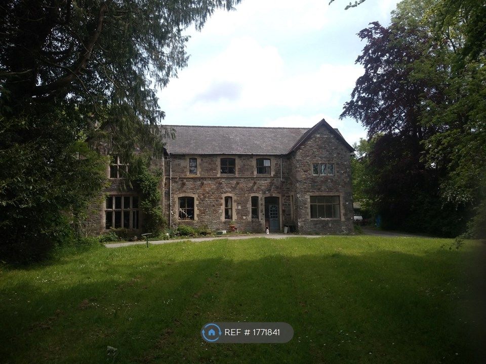 2 bed flat to rent in Bro Myrddin, Carmarthen SA31 Zoopla