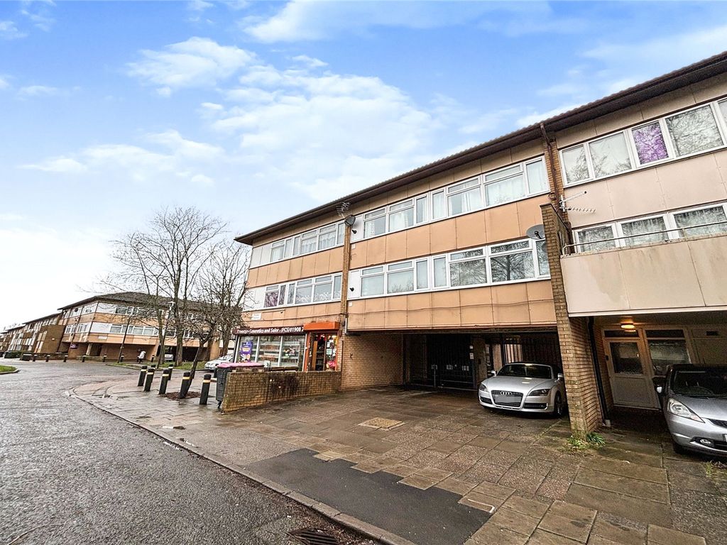 1 bed flat for sale in Penryn Avenue, Fishermead, Milton Keynes
