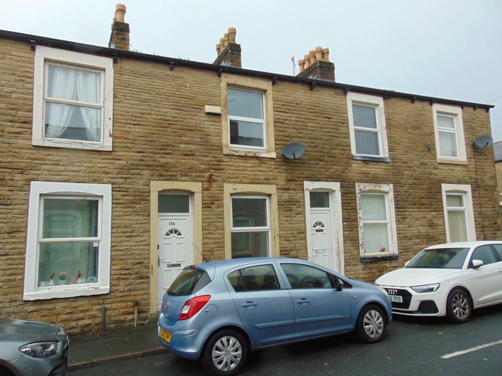 2 bed terraced house to rent in Leyland Road, Burnley BB11, £450 pcm