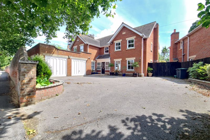 5 bed detached house for sale in Anglesey Road, Alverstoke, Gosport
