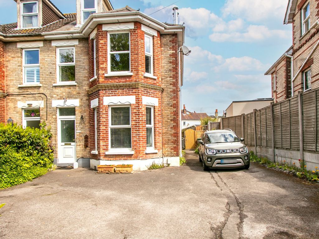 2 bed flat for sale in Alexandra Road, Parkstone, Poole, Dorset BH14