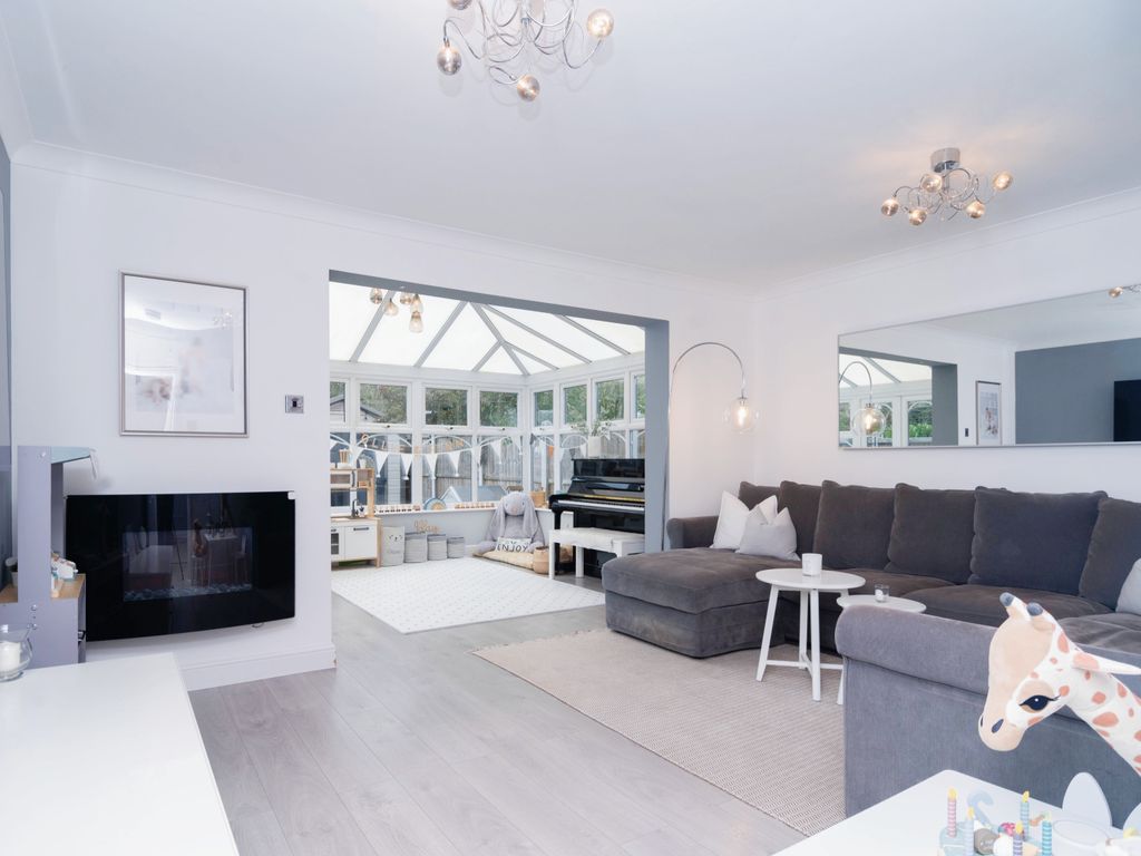 5 bed detached house for sale in Heron Way, Chelmsford CM3 Zoopla