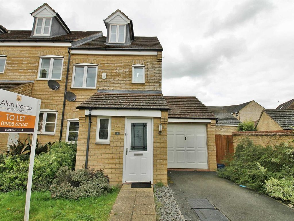 3 bed terraced house to rent in Oberon Way, Oxley Park, Milton Keynes