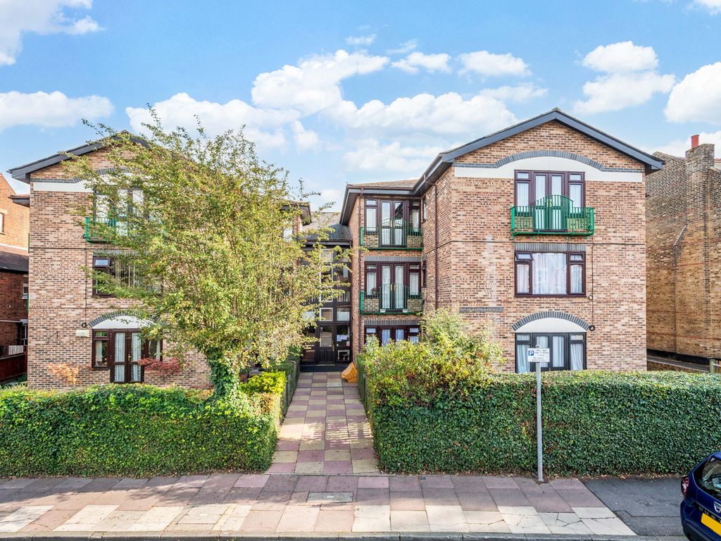 Studio for sale in Hadlow Road, Sidcup DA14, £90,000 Zoopla