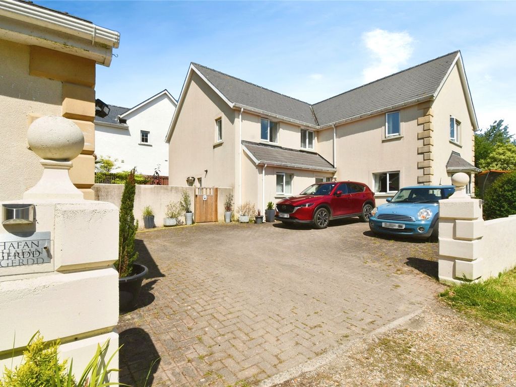 5 bed detached house for sale in The Meadows, Goodwick, Pembrokeshire