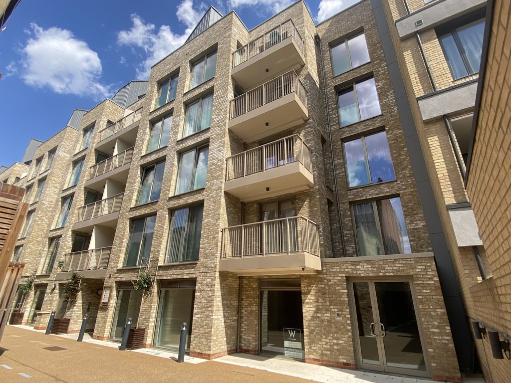 21 bed property for sale in 254 Kilburn High Road, Brondesbury, London